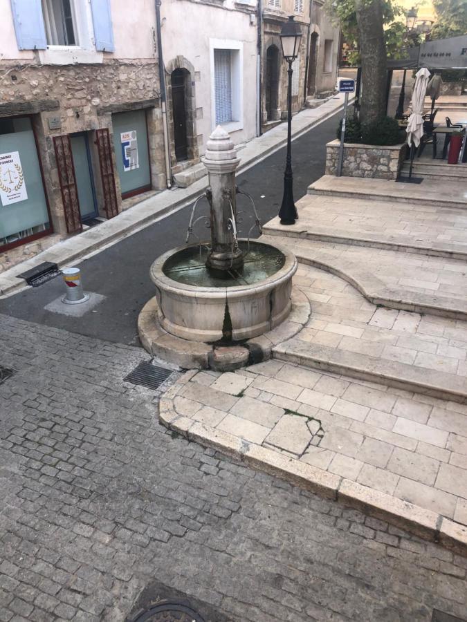 Fontaine Apartment Aups Luaran gambar
