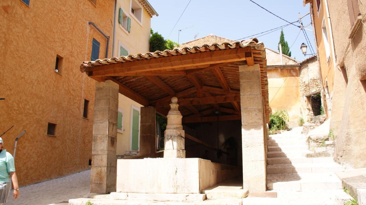 Fontaine Apartment Aups Luaran gambar