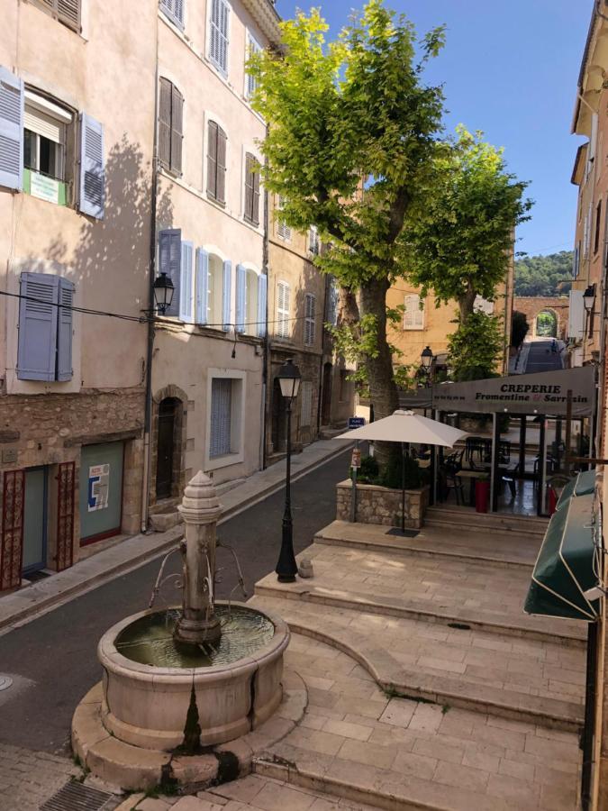 Fontaine Apartment Aups Luaran gambar