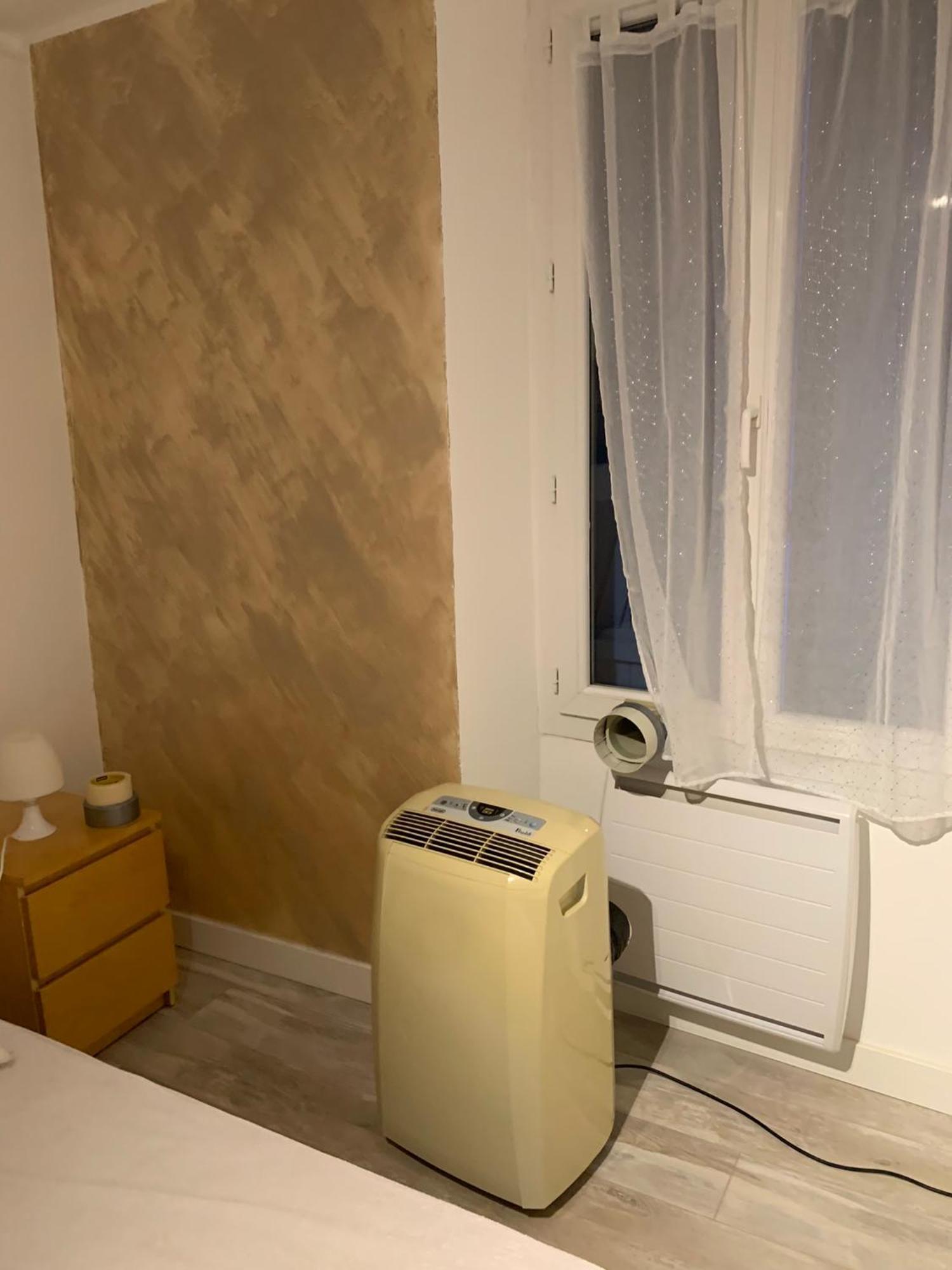 Fontaine Apartment Aups Luaran gambar